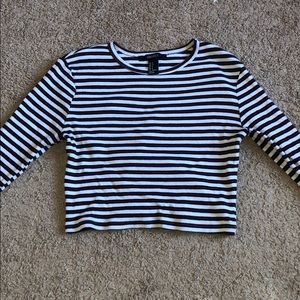 Long sleeve crop top